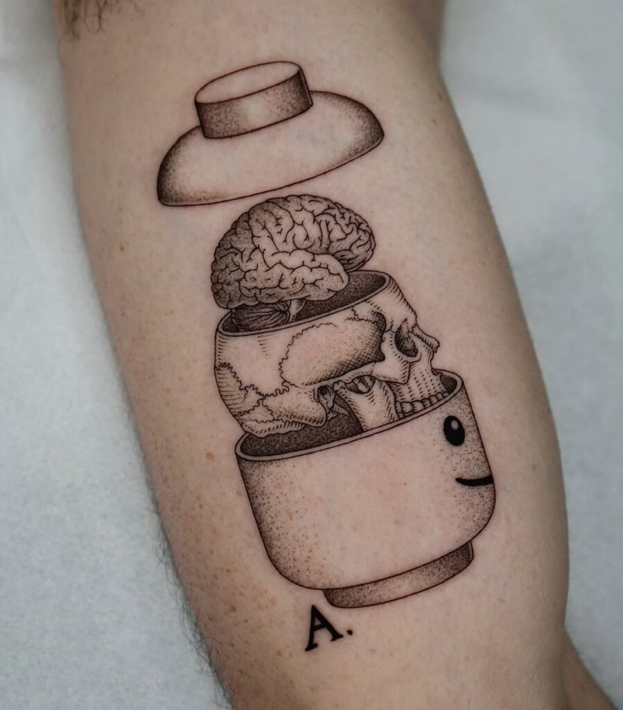 tatuaj inspirat de școala si biologie cu lego si craniu